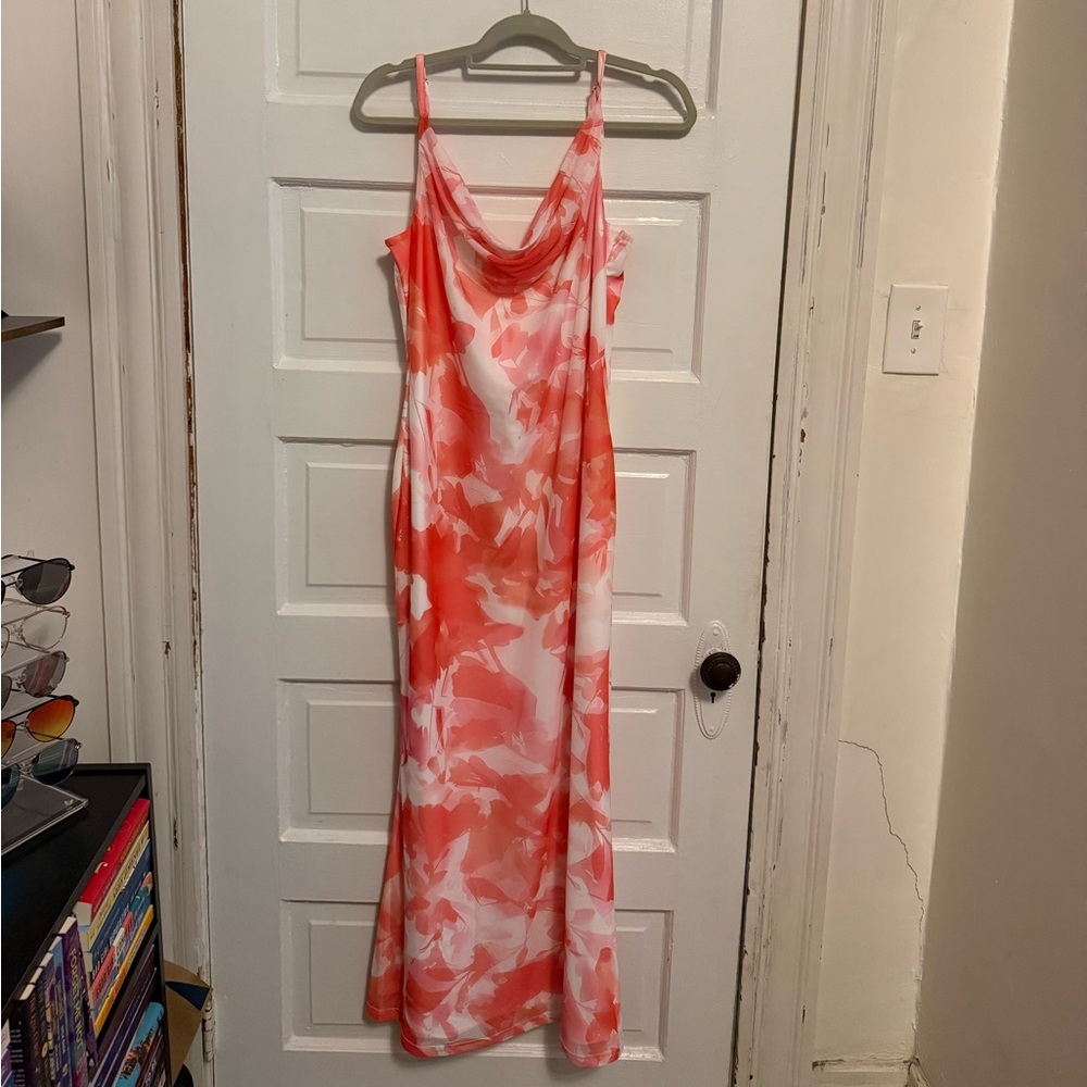 Chic Women's Coral and White Maxi Dress